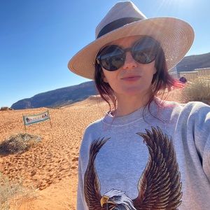 Meet your Posher, Dusta